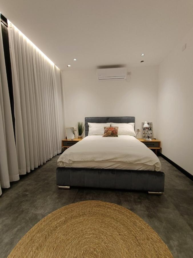 Luxury Aparment 5 Room 2 Minutes From The Beach 바트얌 외부 사진