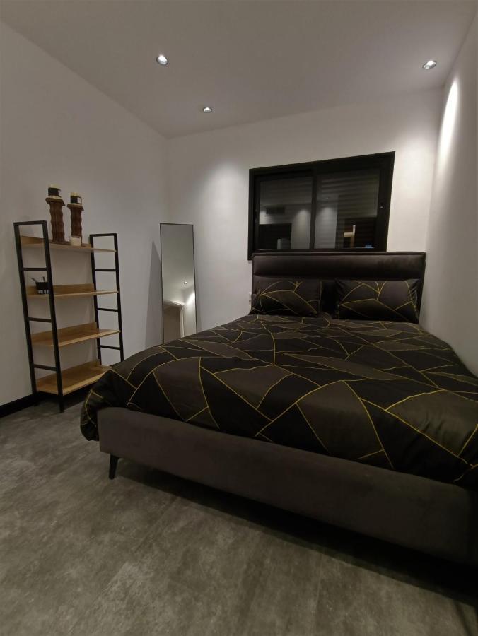 Luxury Aparment 5 Room 2 Minutes From The Beach 바트얌 외부 사진